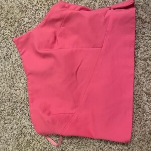 Cute pink crop top!